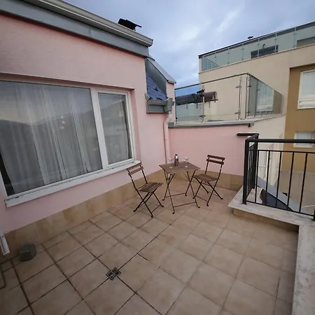 Tania Apartment